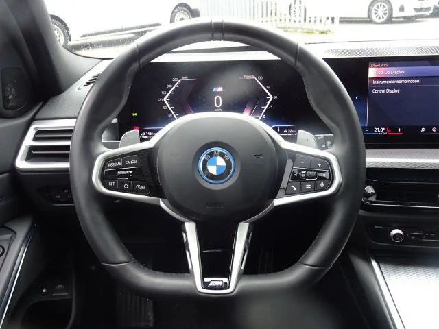 BMW 330 330e M-Sport Touring xDrive