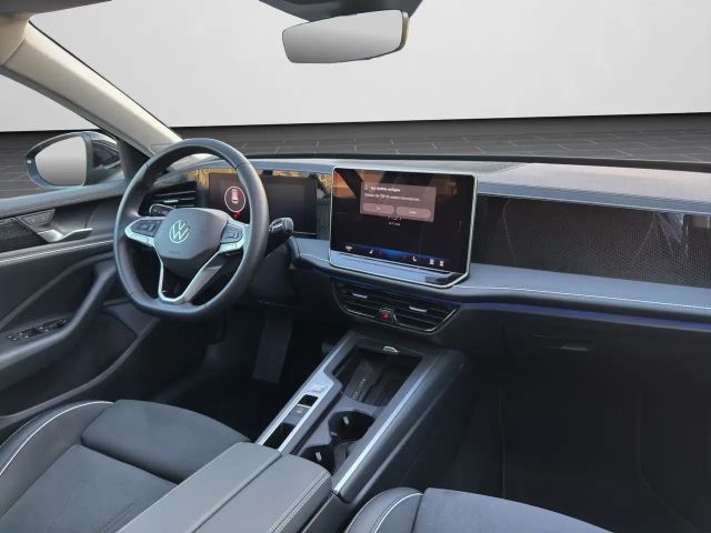 Volkswagen Passat 1.5 eTSI Business DSG Variant