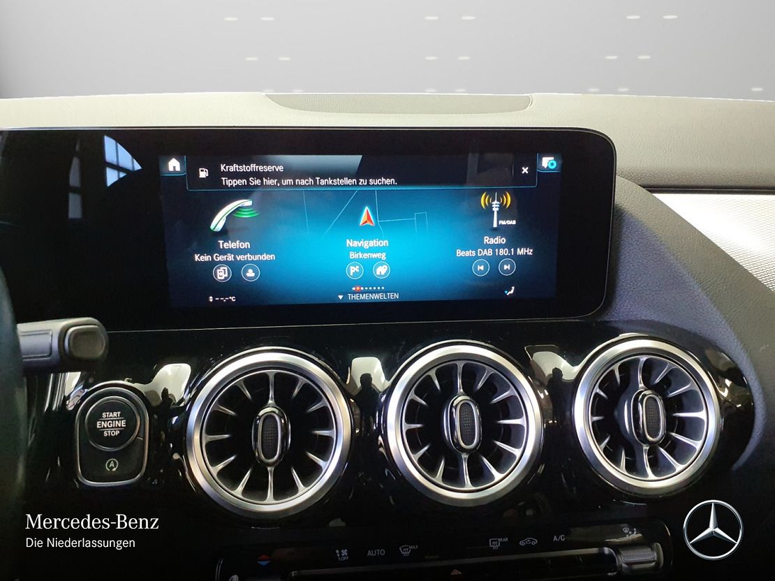 Mercedes-Benz B 200 Sedan