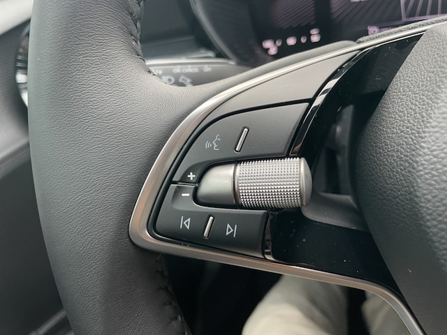 Skoda Fabia Fabia 1.0 OPF Essence 5- Gang LED Climatic SHZ EPH