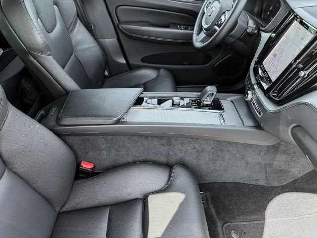 Volvo XC60 Dark Plus