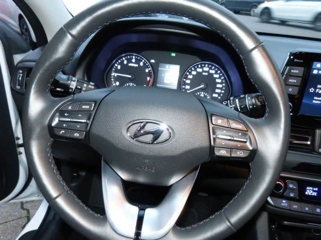 Hyundai i30 cw KLIMAAUT. APPLE SHZ LHZ KAMERA ALU