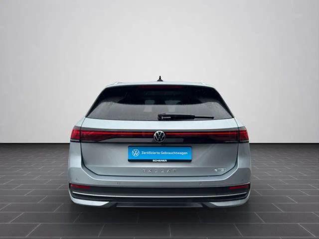 Volkswagen Passat 1.5 eTSI Business DSG Variant