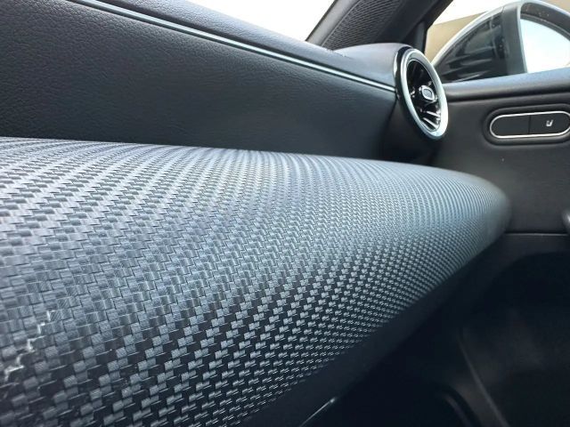 Mercedes-Benz A 180 A 180 d Style