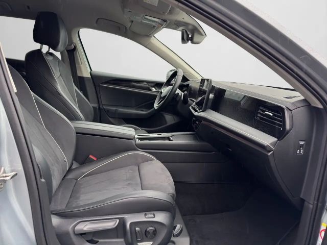 Volkswagen Passat 1.5 eTSI Business DSG Variant