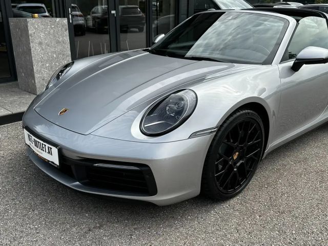 Porsche 992 4 Cabrio Targa