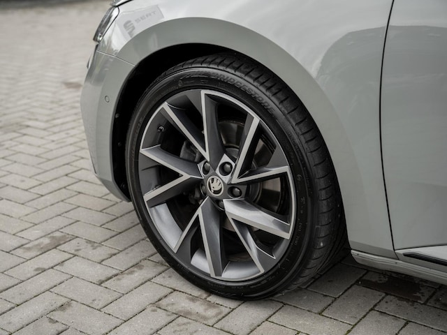 Skoda Superb 2.0 TDI Combi Sportline