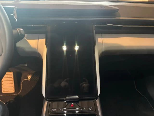 Ford Explorer Extended range