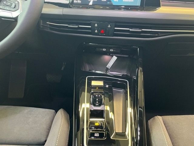 Volkswagen Golf 2.0 TDI DSG Golf VIII Style