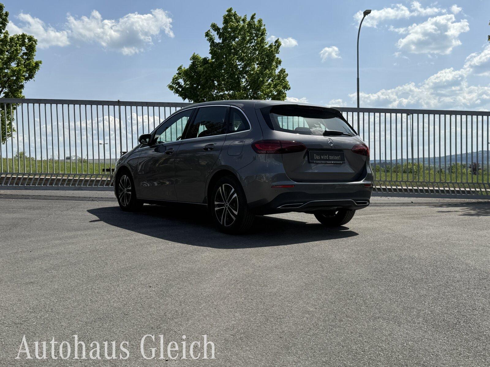 Mercedes-Benz B 200 Progressive Sedan