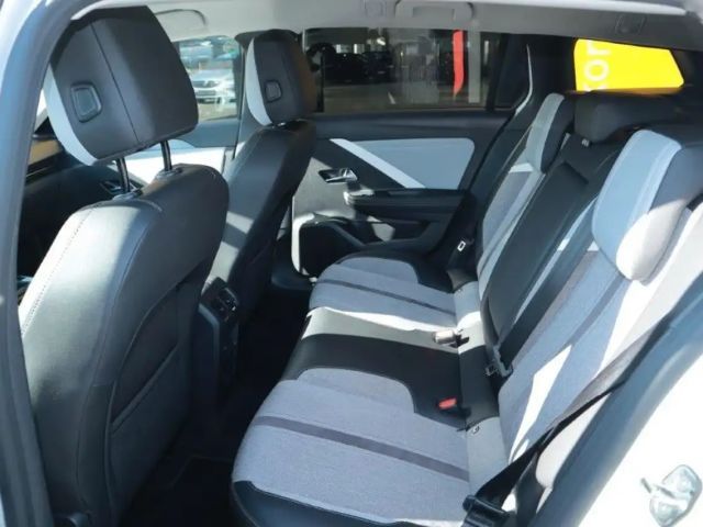 Opel Astra 1.2 Turbo Elegance Sports Tourer