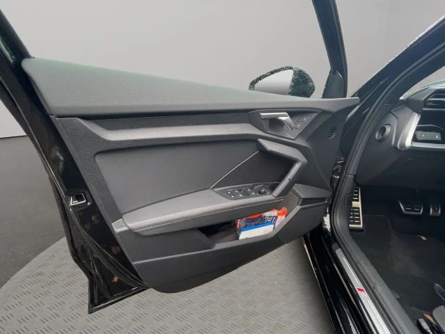 Audi A3 30 TFSI Sedan