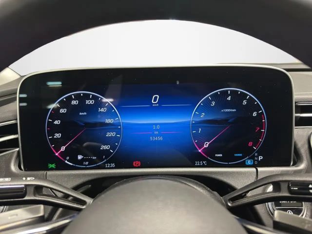 Mercedes-Benz E 200 AVANTGARDE Sedan