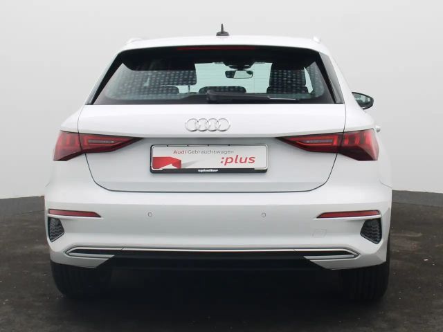 Audi A3 30 TDI Sedan