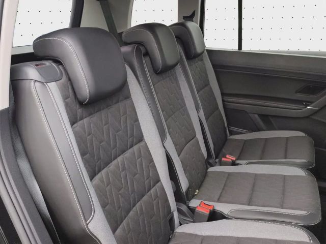 Volkswagen Touran 1.5 TSI DSG IQ.Drive