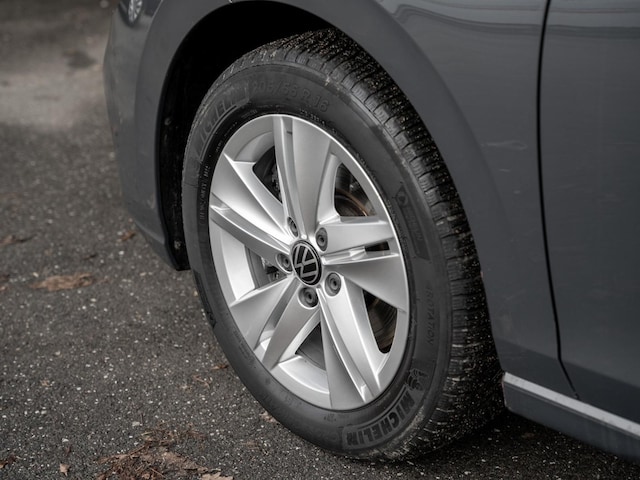 Volkswagen Golf 2.0 TDI DSG Variant