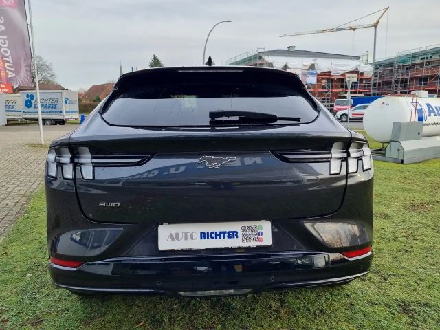 Ford Mustang Mach-E AWD