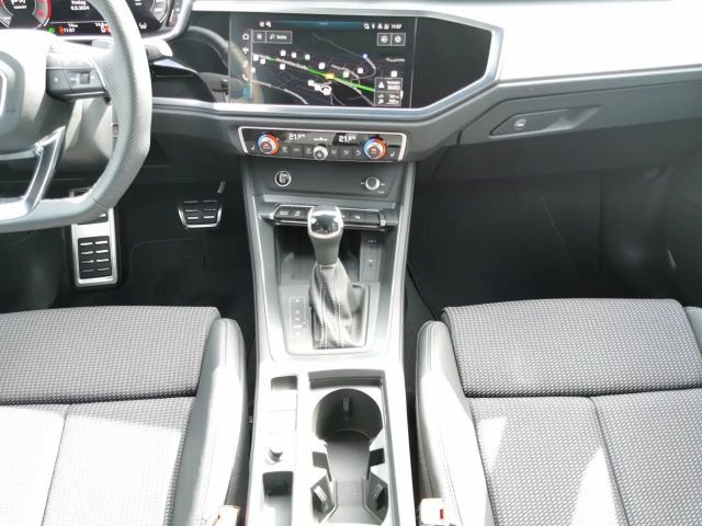 Audi Q3 35 TFSI S-Line