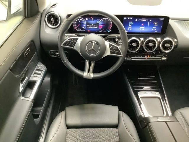 Mercedes-Benz GLA 180 Progressive