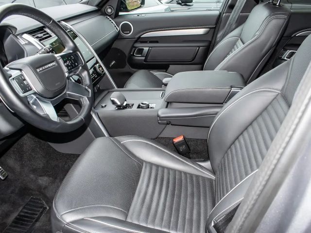 Land Rover Discovery D300 Dynamic HSE