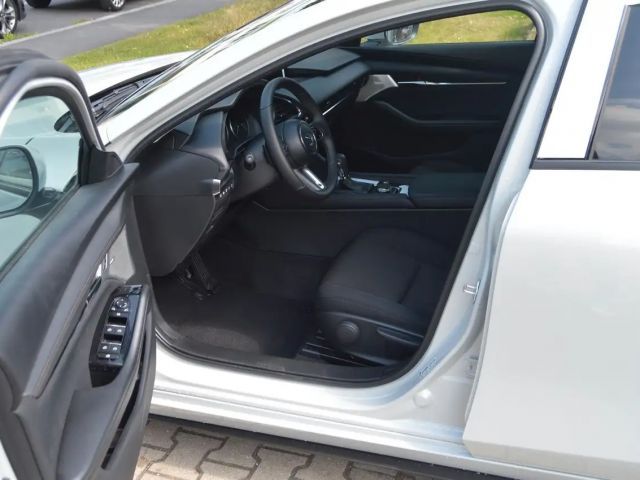 Mazda 3 Exclusive-line