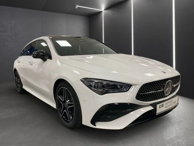 Mercedes-Benz CLA 200 AMG Line