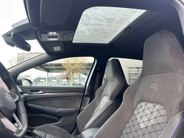 Volkswagen Golf 2.0 TDI DSG Golf VIII R-Line