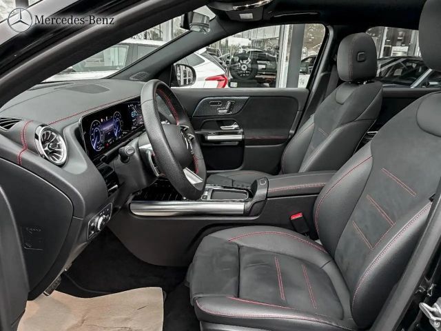 Mercedes-Benz EQA 300 4MATIC AMG Line