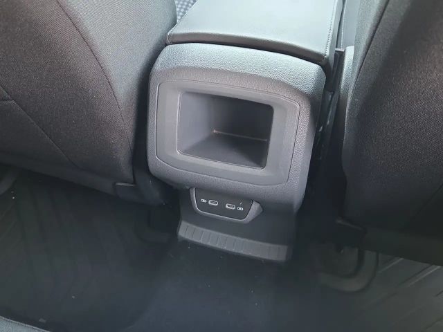 Volkswagen T-Cross 1.0 TSI DSG R-Line