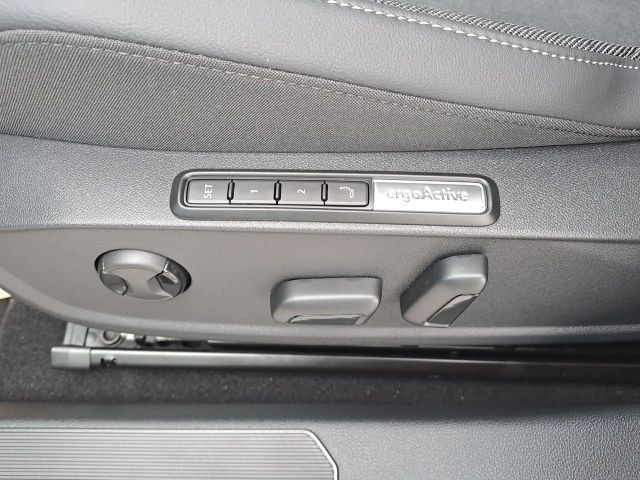 Volkswagen Golf 8 - 4 Zylinder - 115 PS - NEU nur € 25.999,-*