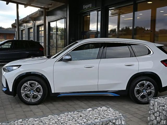 BMW iX1 xDrive30