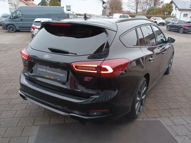 Ford Focus ST Line Wagon