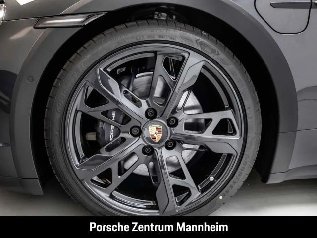 Porsche Taycan 4 Cross Turismo