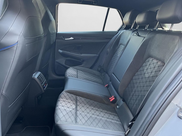 Volkswagen Golf DSG R-Line