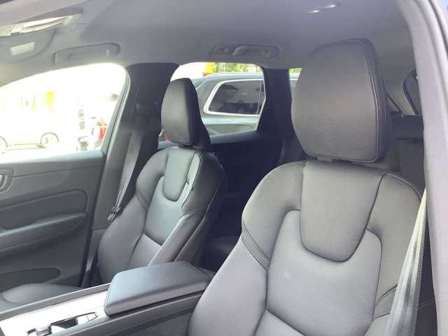 Volvo XC60 Dark Plus