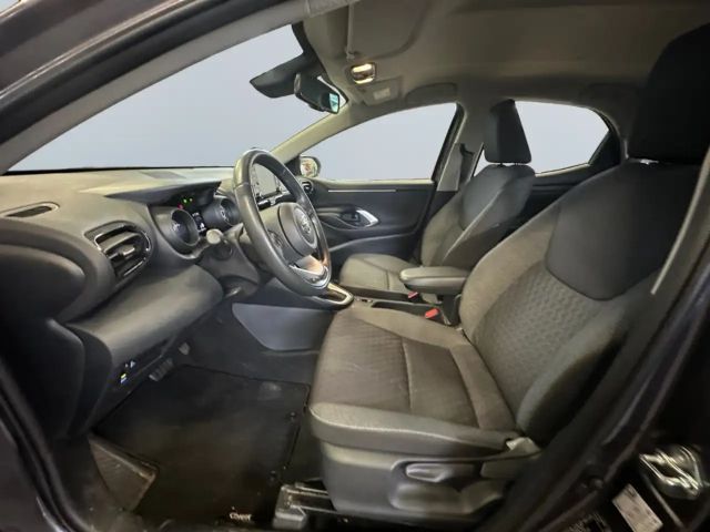 Toyota Yaris Hatchback Hybride Team D