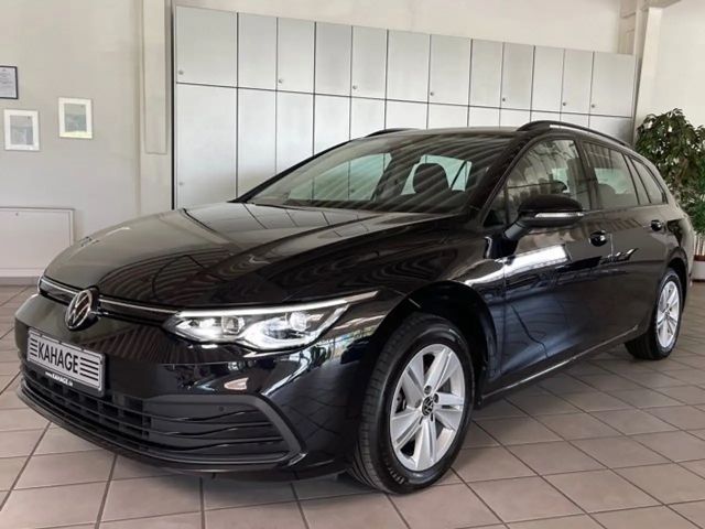 Volkswagen Golf Life Variant