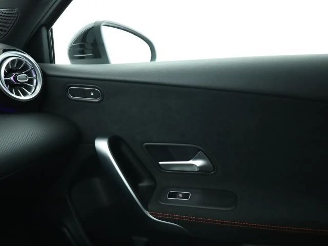 Mercedes-Benz A 200 AMG Line