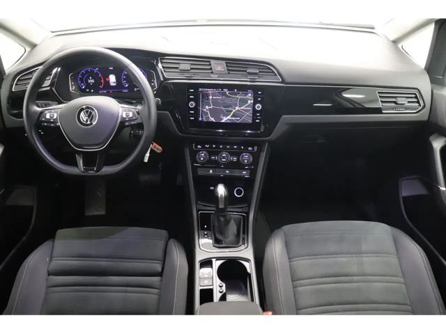 Volkswagen Touran 1.5 TSI Highline R-Line