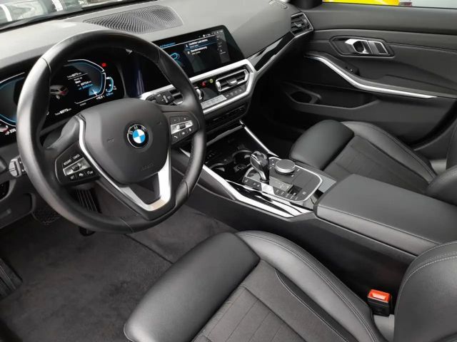 BMW 330 330e Sport Line Touring