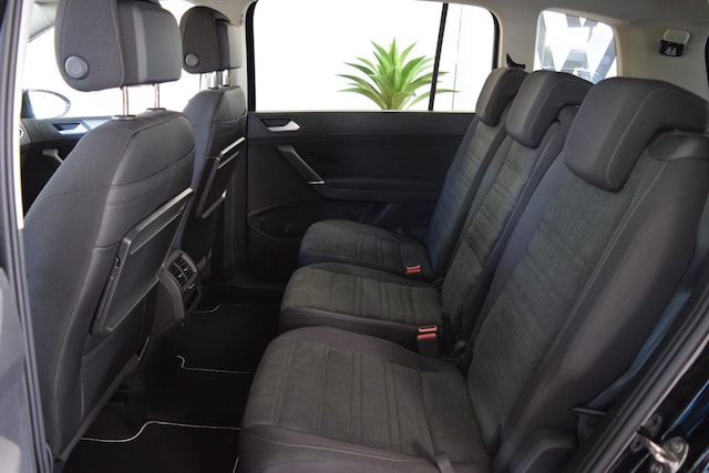 Volkswagen Touran DSG R-Line