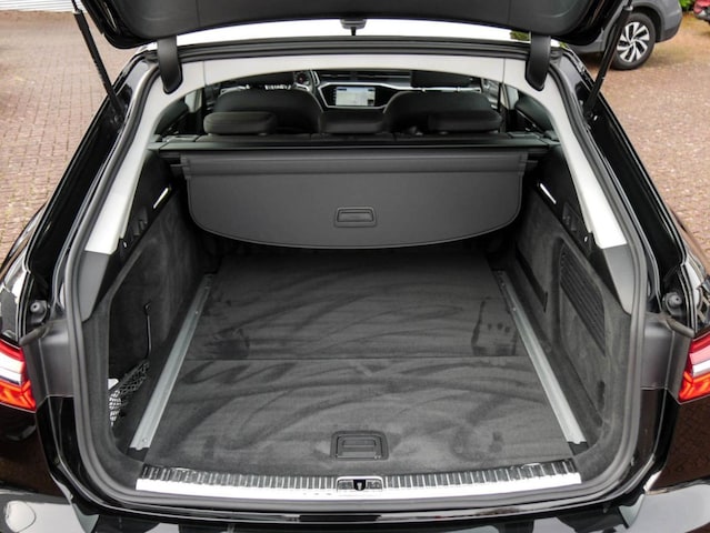 Audi A6 40 TDI Avant S-Tronic