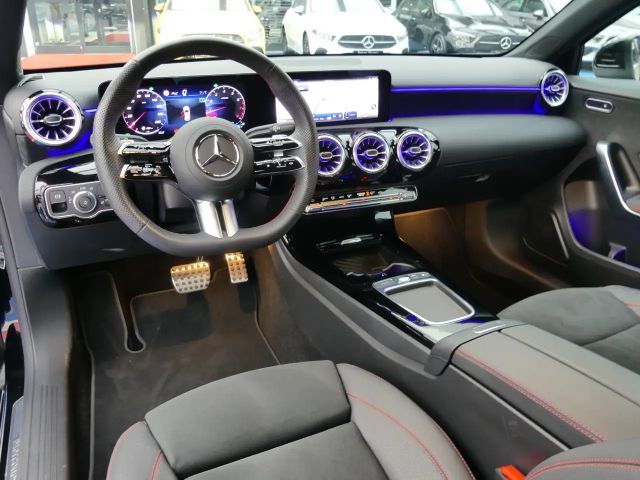 Mercedes-Benz A 200 AMG Line