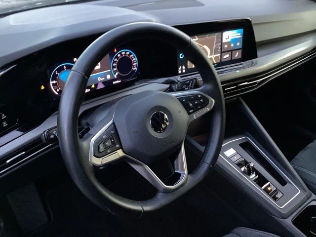 Volkswagen Golf 2.0 TDI DSG Style Variant