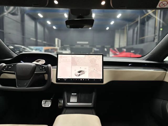 Tesla Model S Plaid