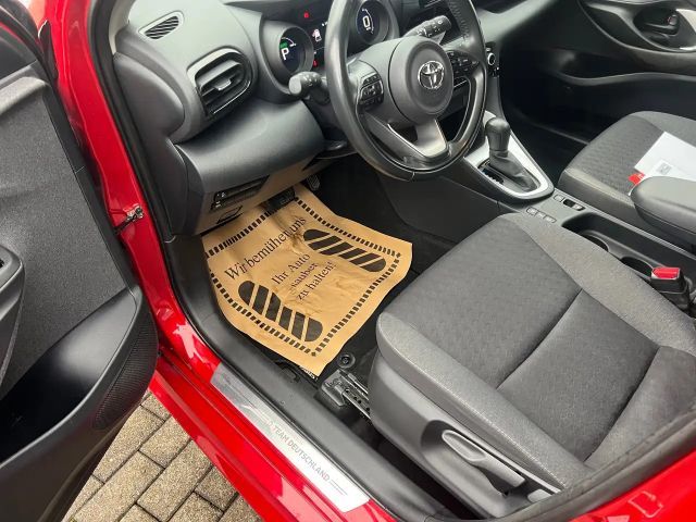 Toyota Yaris Hatchback Hybride Team D