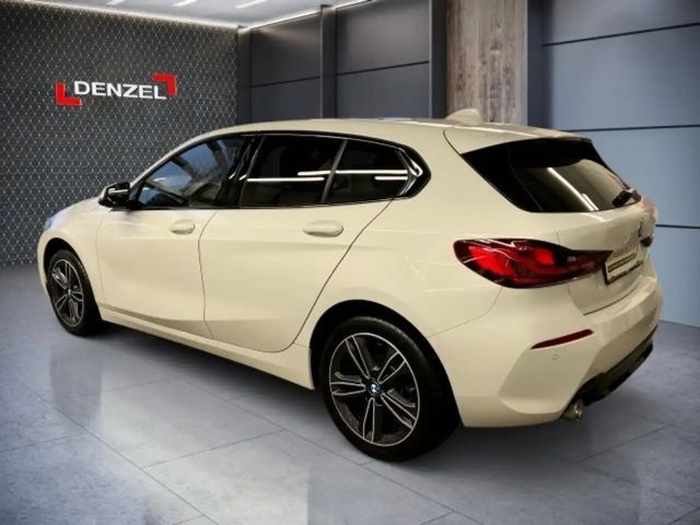 BMW 118 118i 5-deurs Sedan