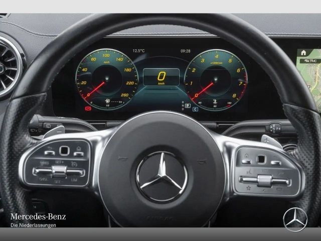 Mercedes-Benz B 180 AMG Line Sedan