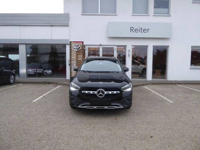 Mercedes-Benz GLA 180 GLA 180 d