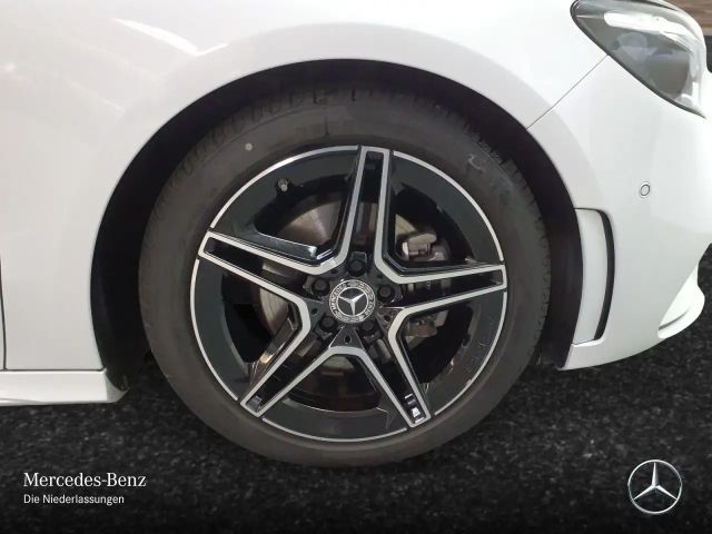 Mercedes-Benz B 200 AMG Line Sedan